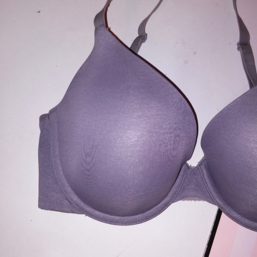 Victoria Secret Bra - Picture 2 of 6